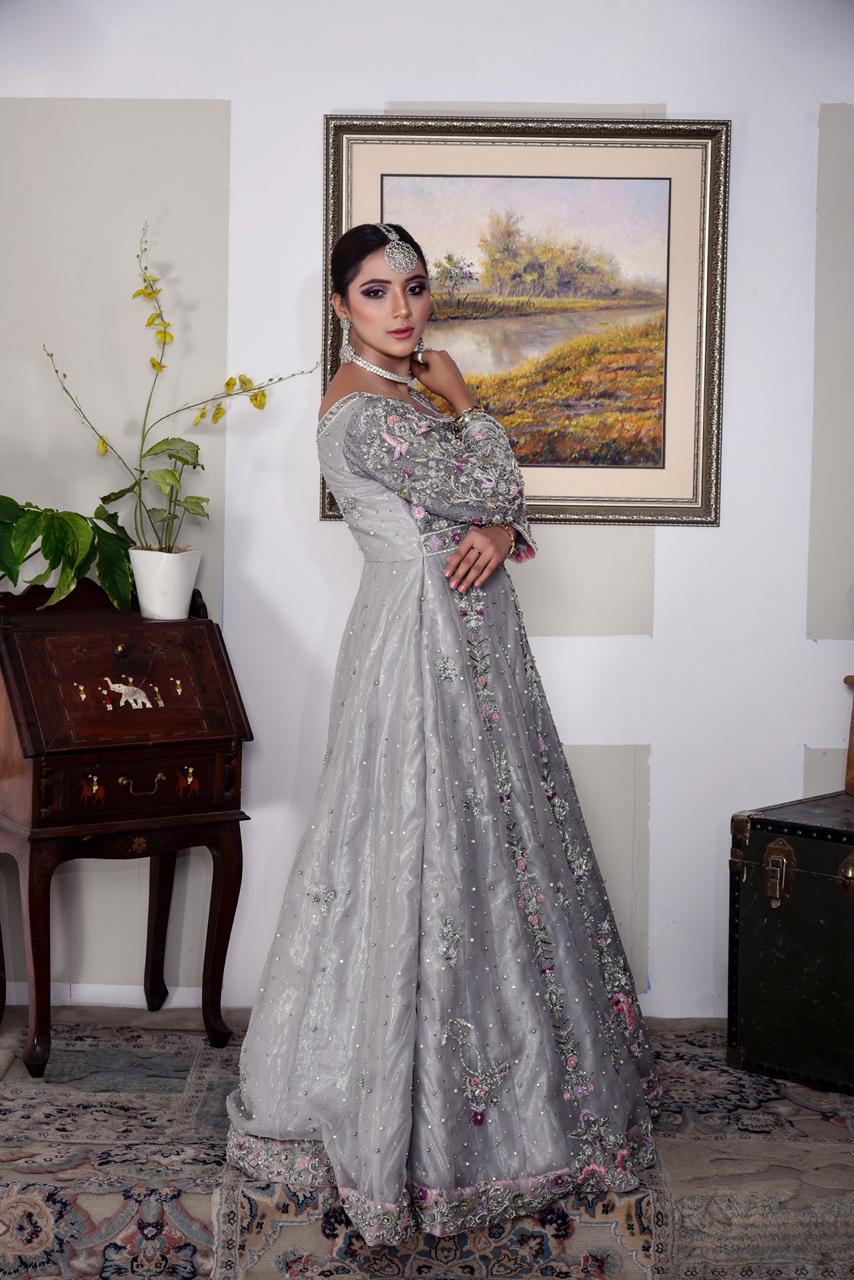 Cristiano Lux – Royal Pishwas Paired with Zari Organza, Tulle Dupatta