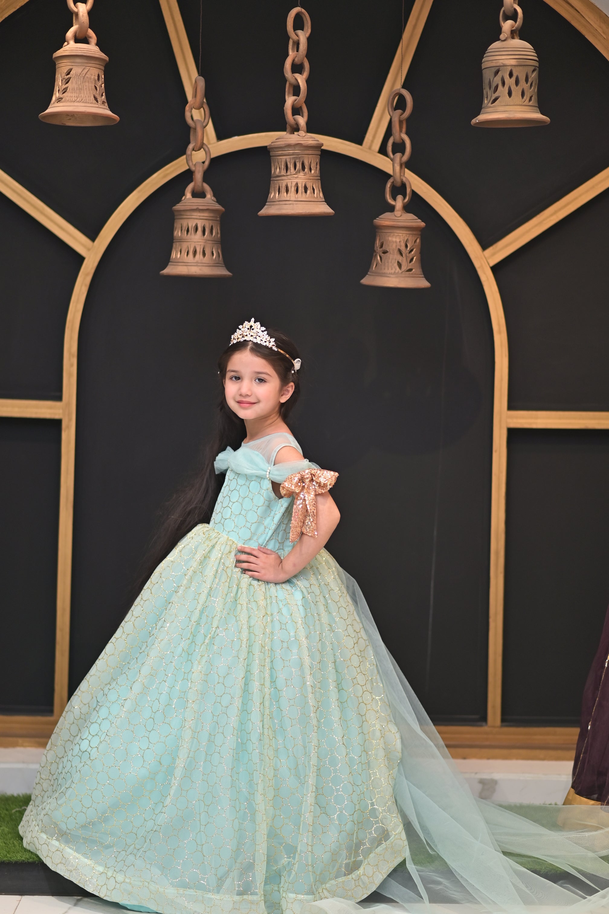 Shimmer & Shine – Regal Aqua