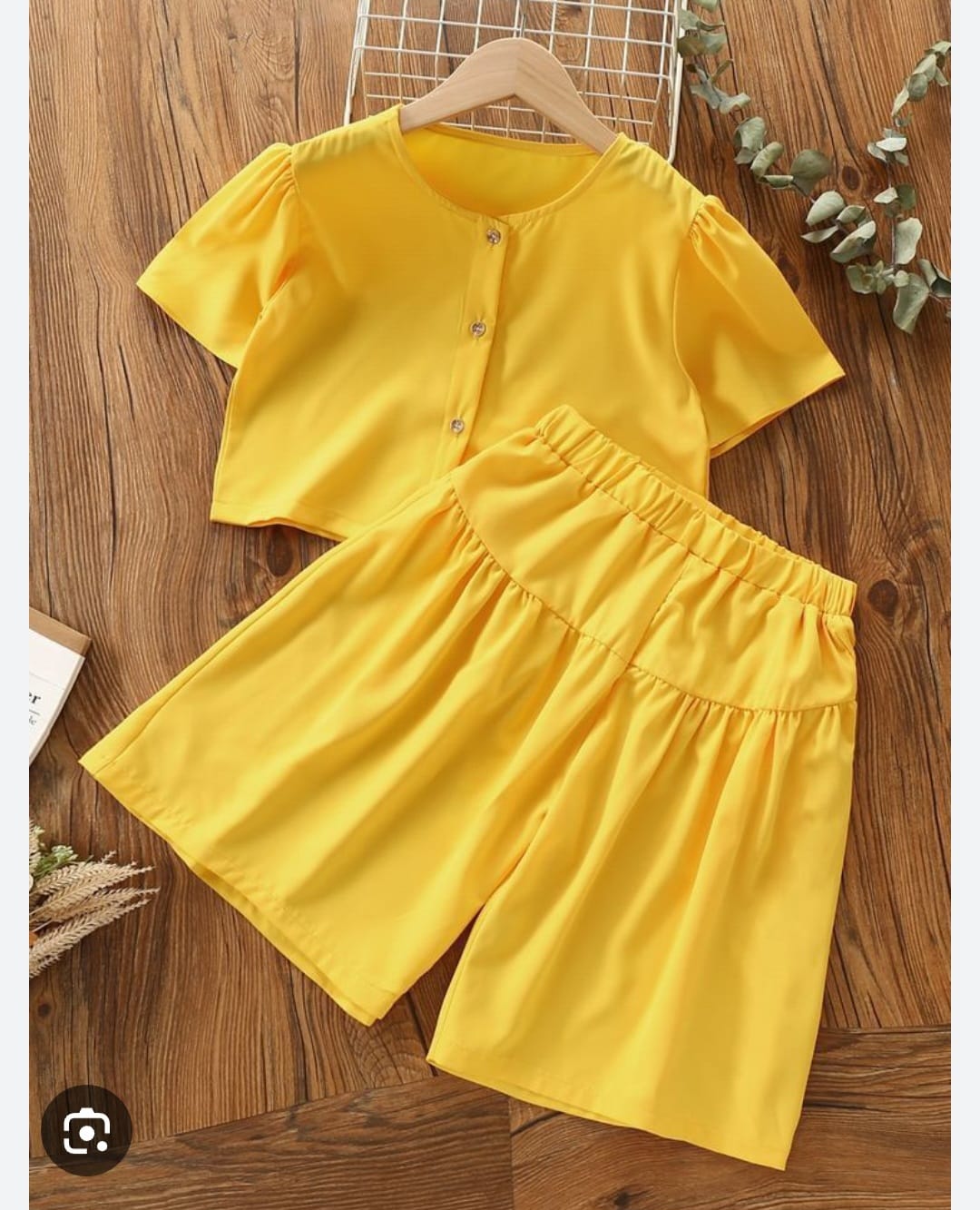 Yellow Chic