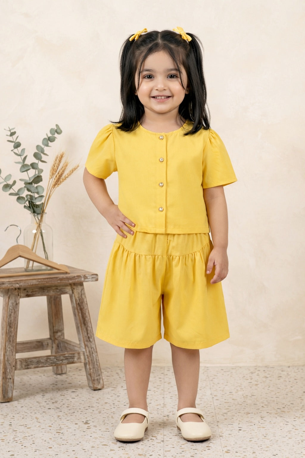 Yellow Chic