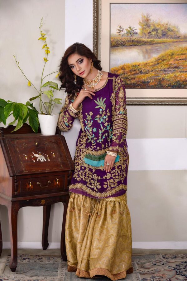 Zarina Eleganza – Ensemble